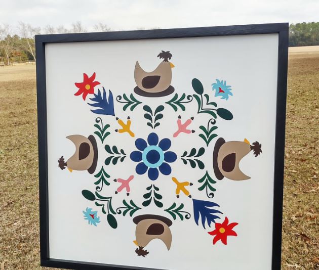 Build a Symmetrical Hen-and-Flower Panel Build a Symmetrical Hen-and-Flower Panel