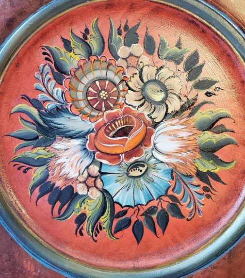 Use a Coral Ground for a Layered Floral Medallion Use a Coral Ground for a Layered Floral Medallion