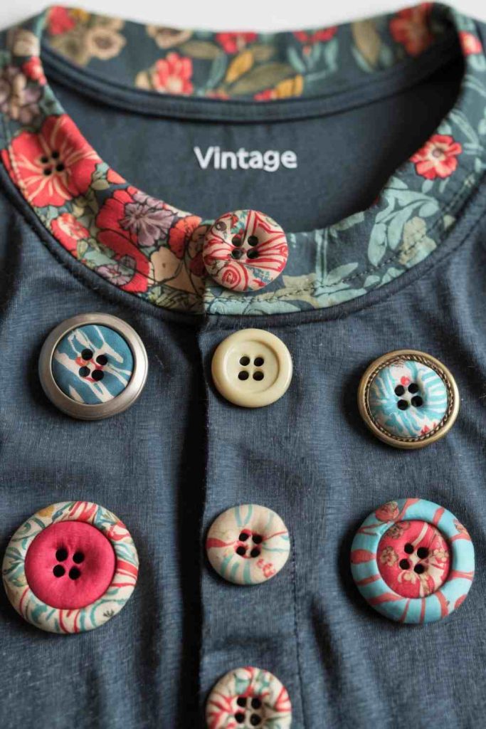 Upcycled T-Shirt with Vintage Buttons – DIY Upcycling T-Shirt Ideas