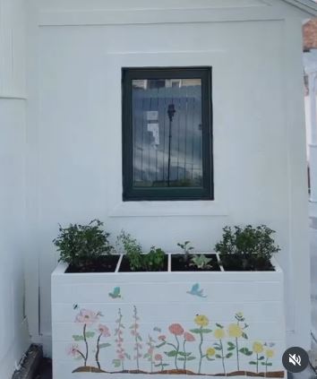 Convert an Old File Cabinet Into a Garden Planter Convert an Old File Cabinet Into a Garden Planter
