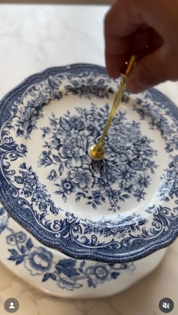 Build a Three-Tier Stand From Vintage Plates
