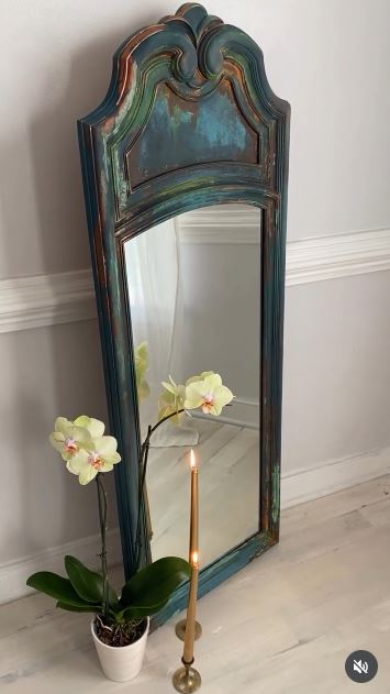 Give a Plastic Frame an Aged Patina Finish Give a Plastic Frame an Aged Patina Finish