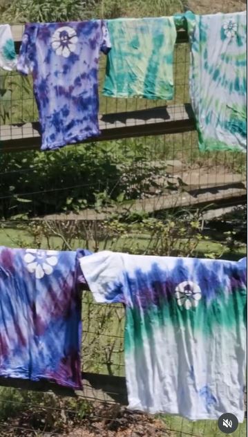 Keep a White Graphic Visible Inside the Tie-Dye Pattern Keep a White Graphic Visible Inside the Tie-Dye Pattern