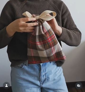 Turn Pajama Pants Into Reusable Gift Bags