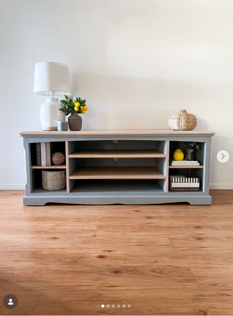Turn an Old TV Stand into a Low Storage Console Turn an Old TV Stand into a Low Storage Console