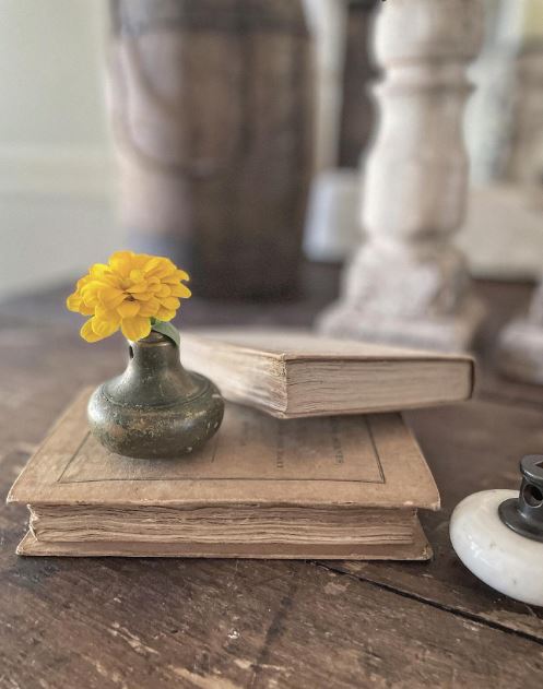 Make Tiny Flower Vases From Hollow Door Knobs Make Tiny Flower Vases From Hollow Door Knobs