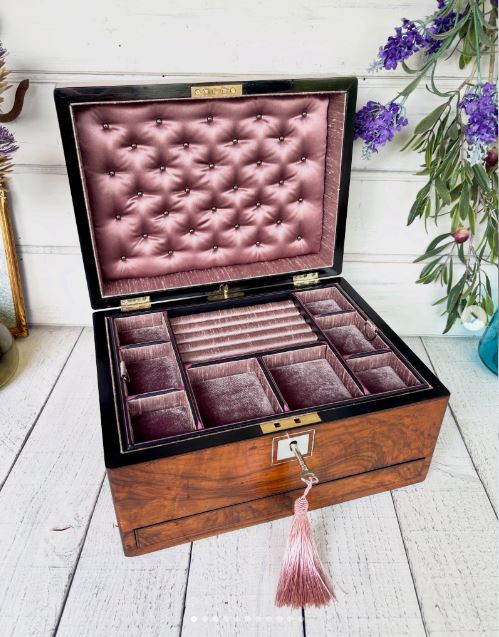 Restore a Wooden Jewelry Chest with a Tufted Velvet Interior Restore a Wooden Jewelry Chest with a Tufted Velvet Interior