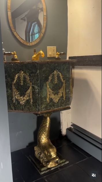 Turn a Vintage Sink Into a Garden Planter Turn a Vintage Sink Into a Garden Planter