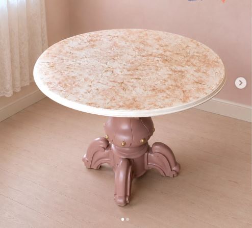 Add Pink and Gold Veining to a Furniture Top