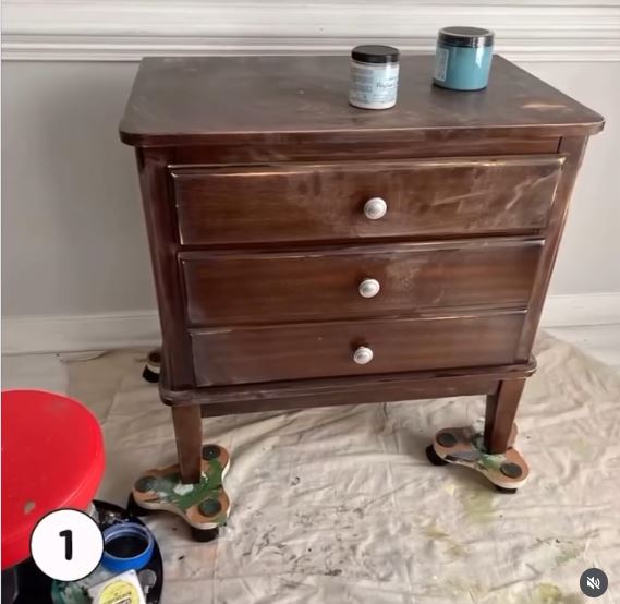 Give a Small End Table a One-Day Colour Update